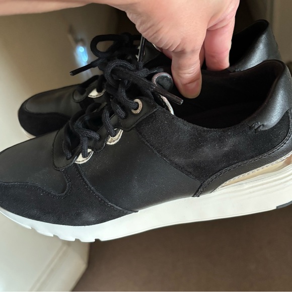 Cole Haan Suede and leather lace up tennis shoes. - Picture 5 of 7